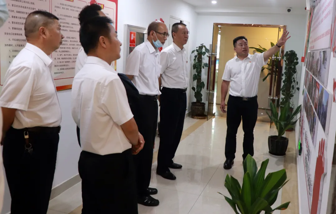 学百年党史 砺服务初心